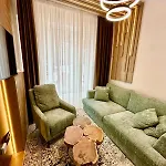 アパート Kristal Lux