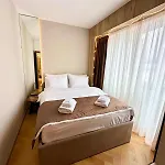 Kristal Lux ياهورينا