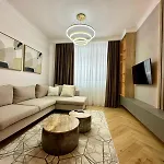 Kristal Lux アパート ヤホリナ