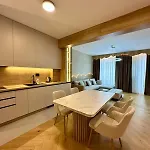 アパート Kristal Lux ヤホリナ