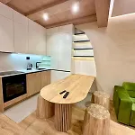 Kristal Lux アパート ヤホリナ