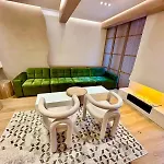 Kristal Lux ياهورينا