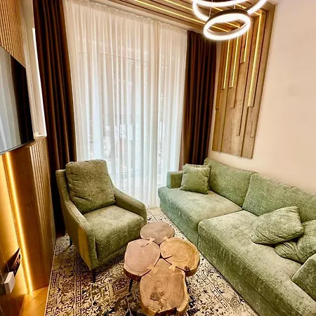 アパート Kristal Lux