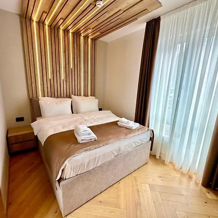 Kristal Lux Apartment *