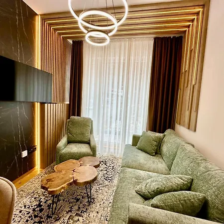 Kristal Lux アパート ヤホリナ