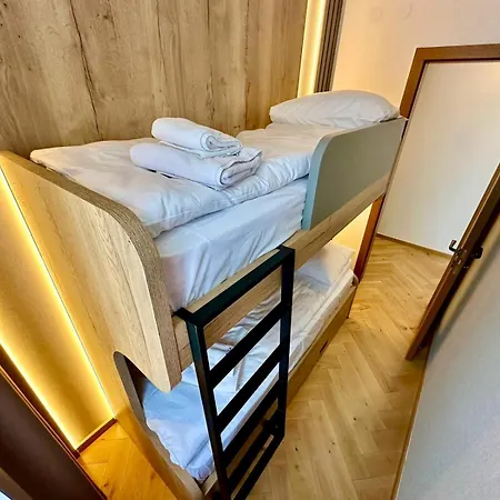 アパート Kristal Lux ヤホリナ