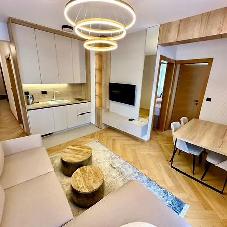 Kristal Lux Apartment *