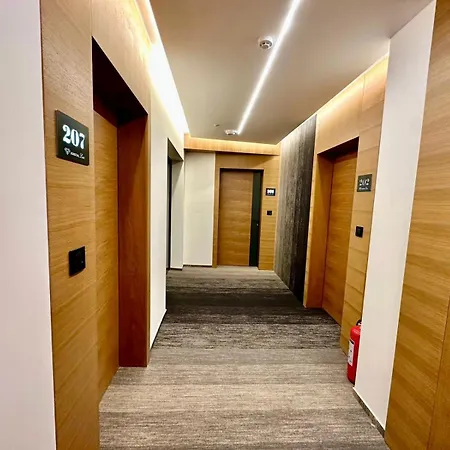 アパート Kristal Lux ヤホリナ