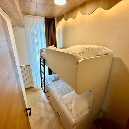 Kristal Lux Apartamento