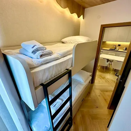 Kristal Lux Apartment *